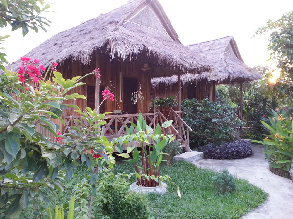 Bird Of Paradise Bungalows Kep Esterno foto